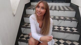 Умоляю соседа трахнуть меня, чтобы заставить моего парня ревновать - Lily Phillips порно
